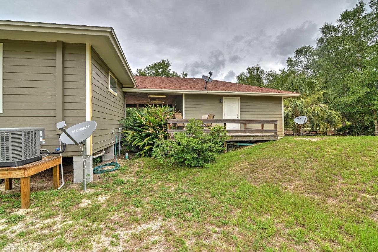 Crystal River Cottage On 1 Acre With Deck And Porch! Yankeetown Exterior photo