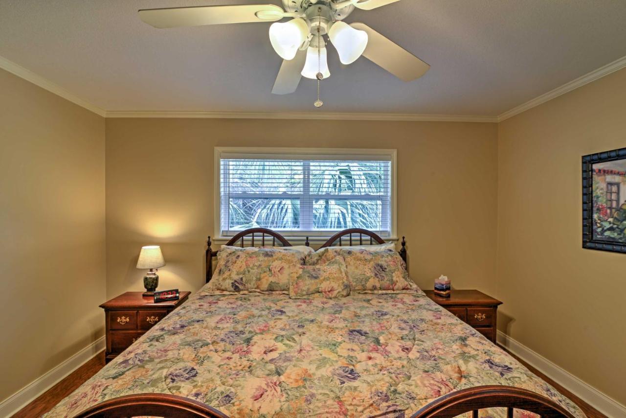 Crystal River Cottage On 1 Acre With Deck And Porch! Yankeetown Exterior photo